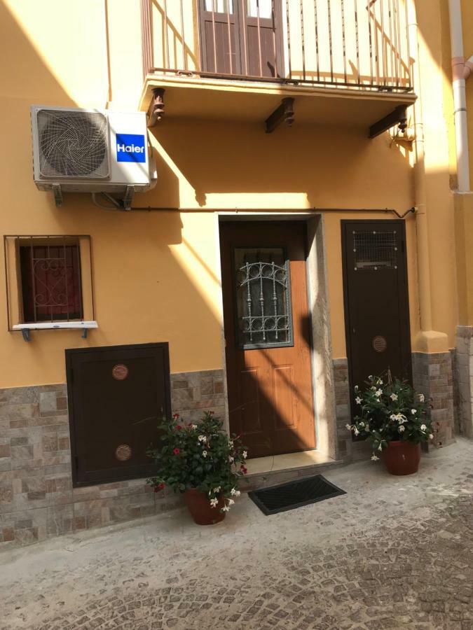 ホテル Scilla Sole エクステリア 写真